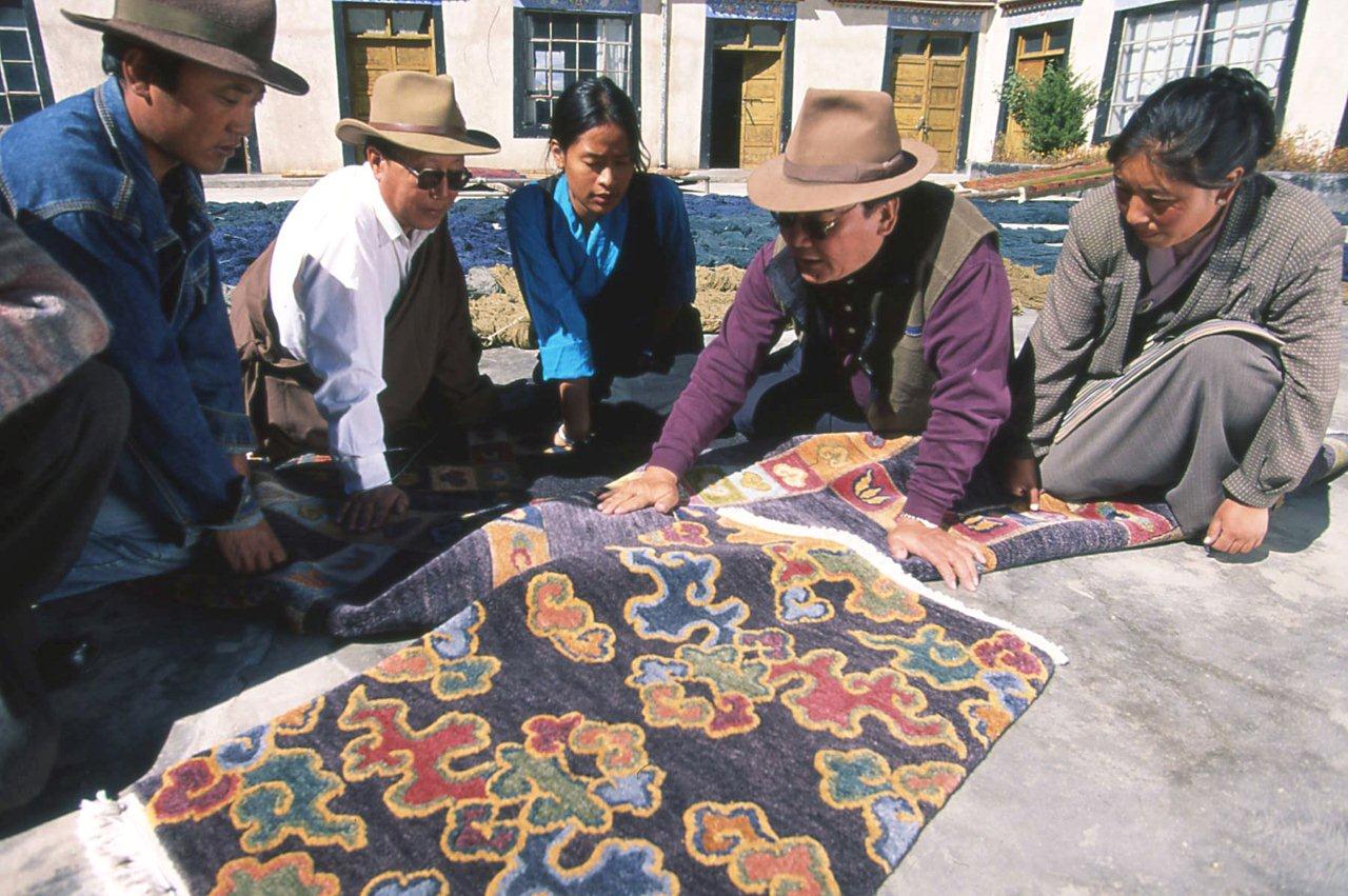 Tashi-Examining-the-Weave-