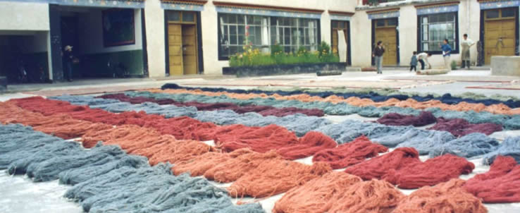 3-drying-yarn-at-khawachen-lhasa